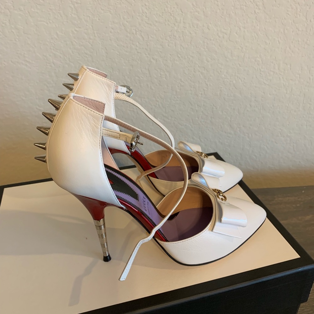 🔥⭐️ Gucci spike stud pumps. Make me an offer